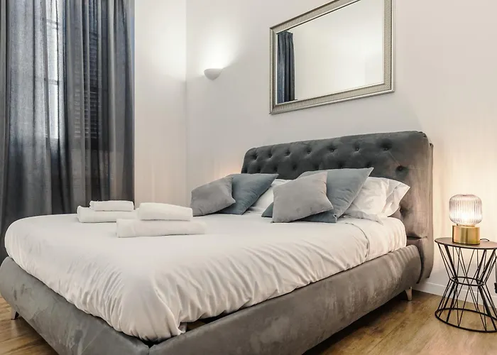 Apartment By The Pantheon With Two Bedroom 2 Bathroom